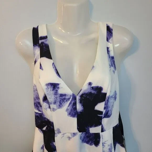 LULU"S Seeing Chic Blue and Ivory Print Skater Dress Womens  S NWT Style 338362 - Picture 6 of 16